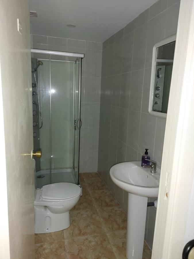 Hostal Sol Celeste يوريت دي مار المظهر الخارجي الصورة
