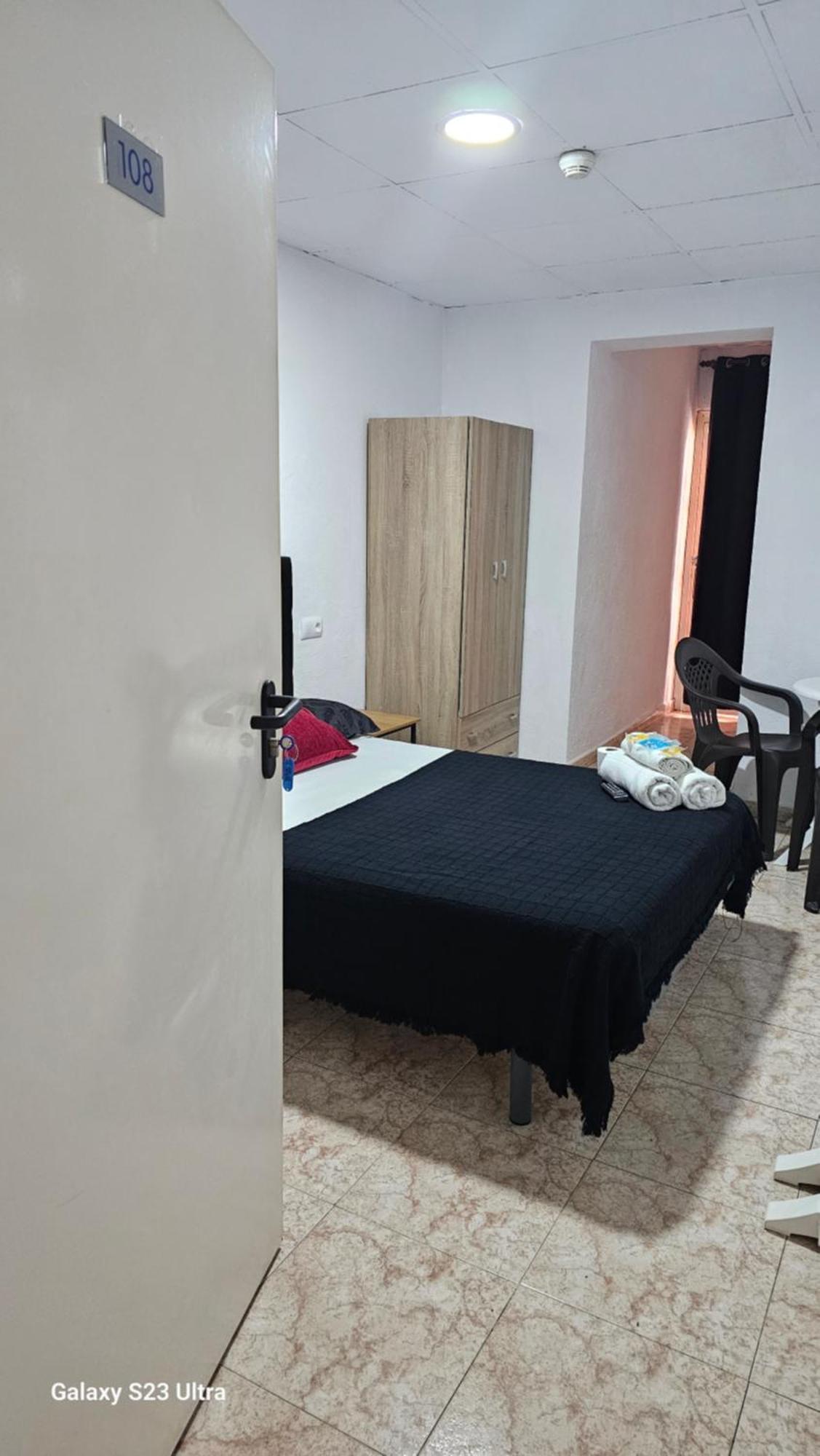 Hostal Sol Celeste يوريت دي مار المظهر الخارجي الصورة